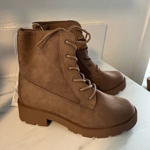 Old Navy Faux-Suede Chunky-Heel Lace-Up Boots for Women | Size 8 | Brown | NWT